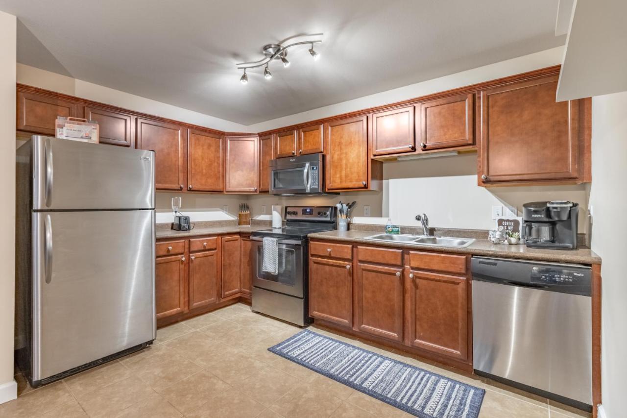 Contemporary Stay In Central Peoria Exterior photo